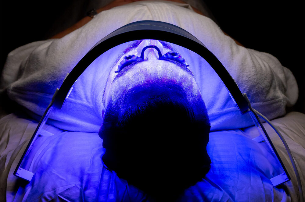 Tratamiento facial con luz LED
